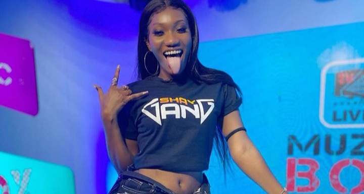 Wendy Shay Imitates Beyonce as she proves she is Ghana Beyonce in a New Video