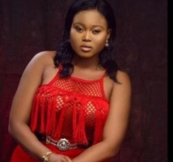 Nollywood Actress Pat Ugwu Strips Naked As She Twerks To Her Fans On Instagram Live