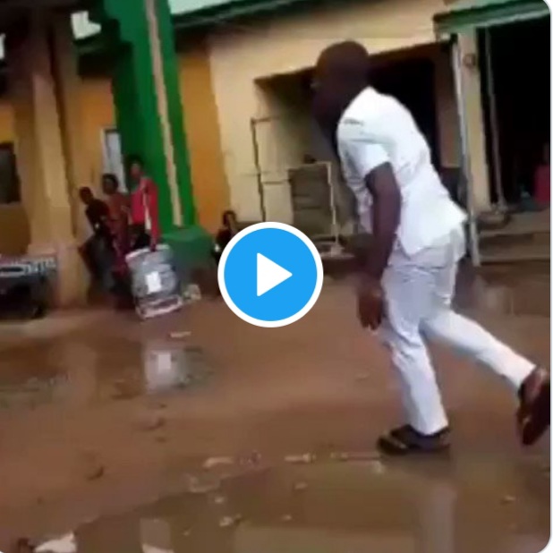 Broken Heart: Crying man chase after girlfriend in public, lies flat on ground to beg (Video)