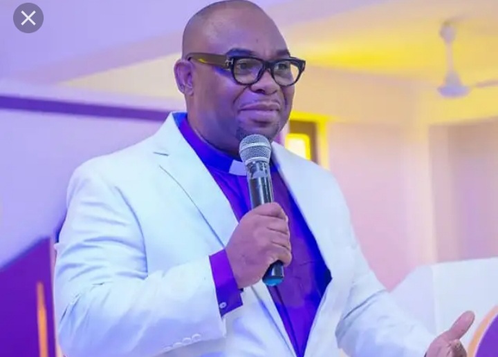 Don’t Be Foolish To Go And Preach To Your Ex, You Will Be On The Floor By The Time You Realize – Rev. Azigiza Advises