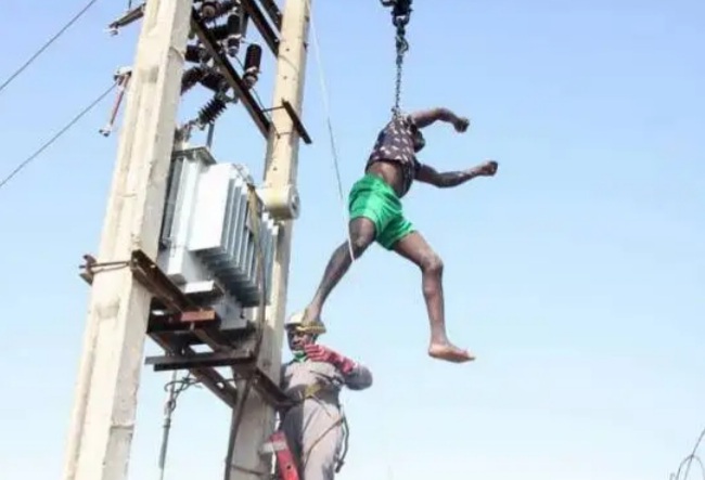 Tragic; An Intruder Electrocuted to Death