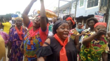 Traders at new Kejetia market cry over high electricity bills .