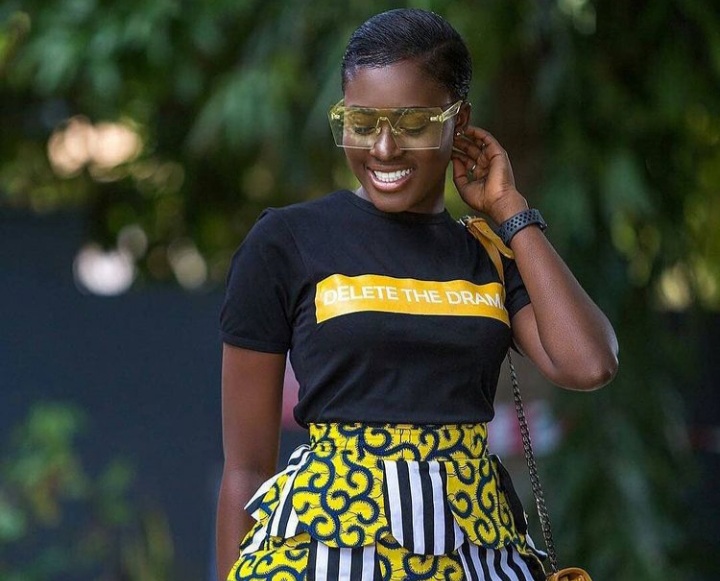 Fella Makafui Disgraced AGAIN As Her Car Is Seized by Dealer over Non-Payment – Details